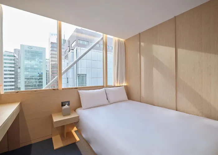 Uh The Gangnam Hotel