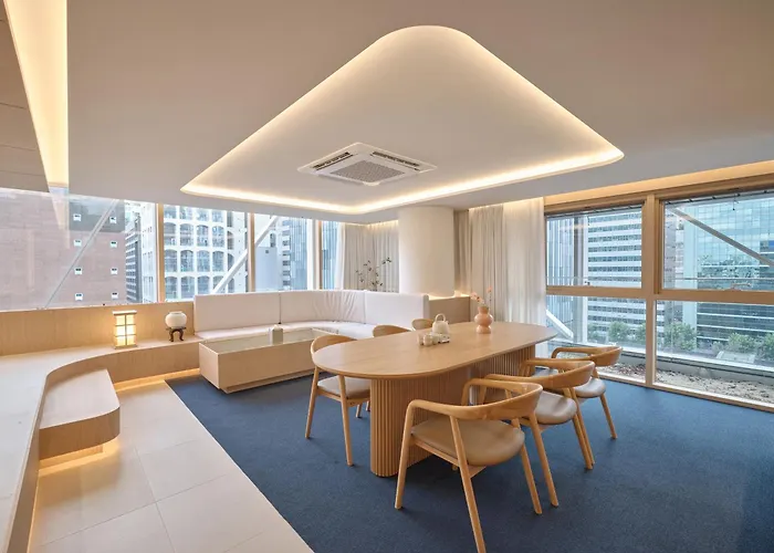 Uh The Gangnam Hotel *