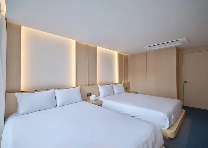 Uh The Gangnam Hotel *